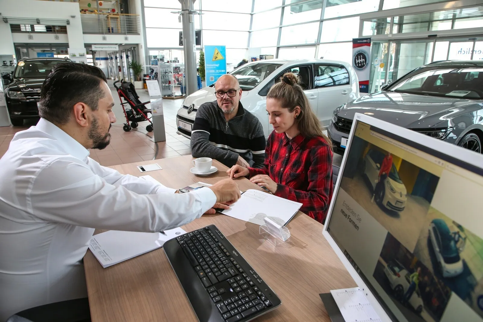 Elektroautos lassen sich dank Innovationsprämie derzeit in Deutschland gut vermarkten. Doch die Subventionen machen die Preise für gebrauchte E-Autos kaputt